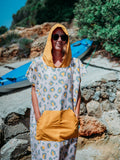 Cargar imagen en el visor de la galería, 4Monster Waterproof Changing Robe for Adults