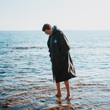 Bild in Galerie-Viewer laden, 4Monster Changing Robe Warm Camo Fleece Lining Beach Usage coat 4monster outdoor 